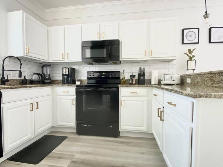 Sanctuary Gainesville Bright 2 Bedroom King Condo Экстерьер фото