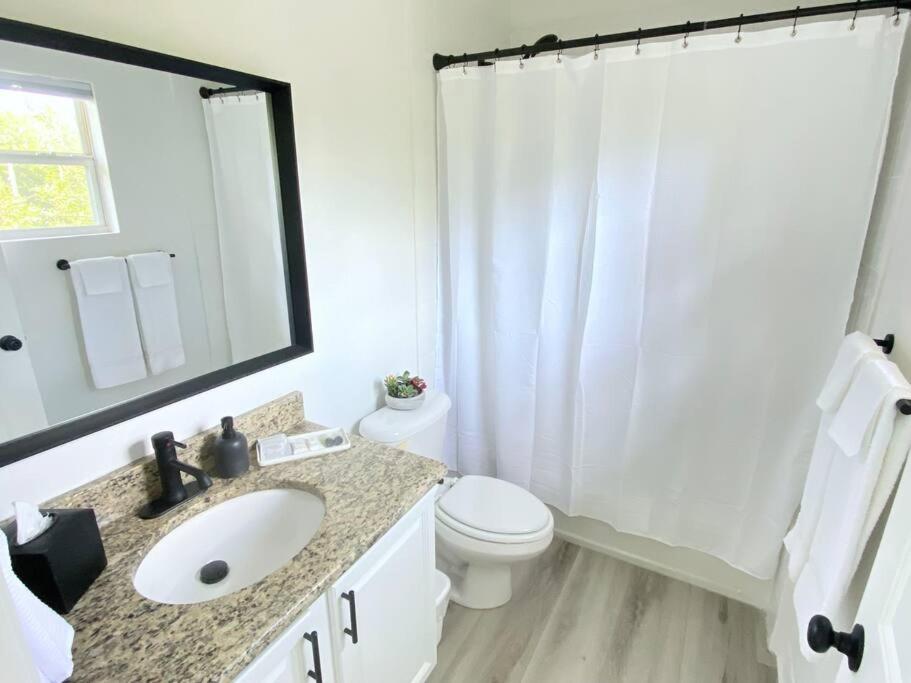 Sanctuary Gainesville Bright 2 Bedroom King Condo Экстерьер фото